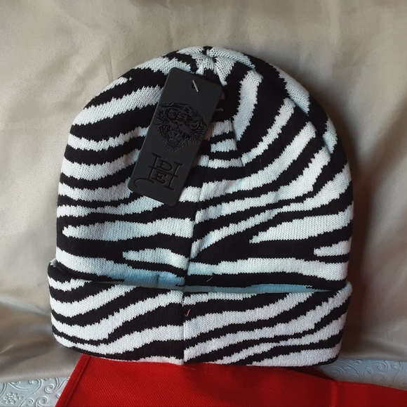 NWT Ed Hardy Hat - Picture 6 of 8